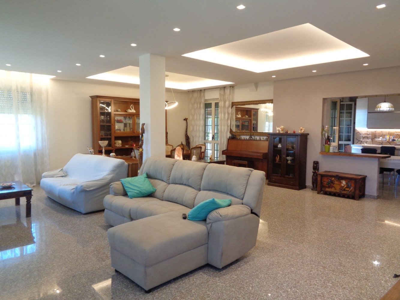 Casa de 7 dormitorios en Città Sant'Angelo, Italy No. 372146