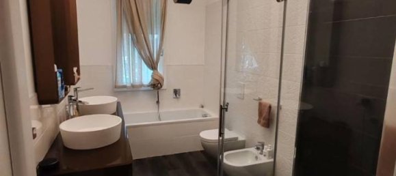 Villa de 5 habitaciónes en San Giuliano Milanese, Italy No. 33372 36