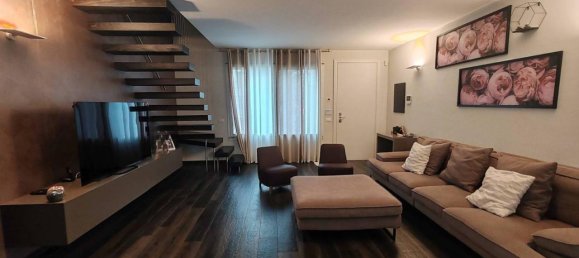 Villa de 5 habitaciónes en San Giuliano Milanese, Italy No. 33372 7