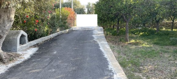 4 rooms Villa in Floridia, Italy No. 89190 3