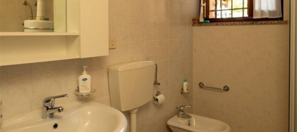 Дом с 7 комнатами в Монтефьорино, Италия № 169299 17