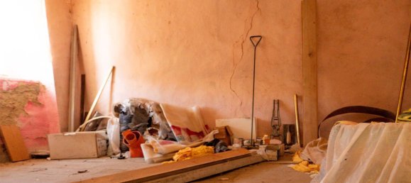 Дом с 7 комнатами в Монтефьорино, Италия № 169299 24