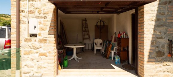 Дом с 7 комнатами в Монтефьорино, Италия № 169299 14