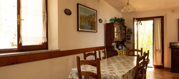 Дом с 7 комнатами в Монтефьорино, Италия № 169299 5