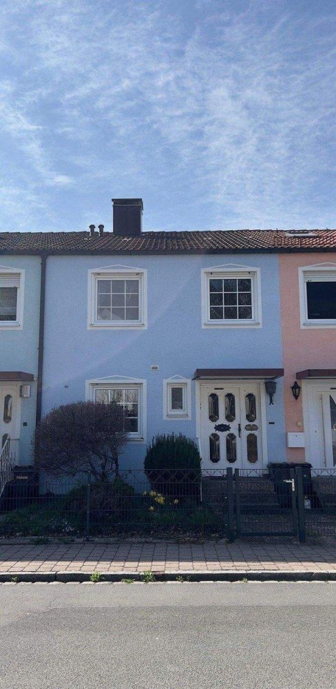 5 rooms Townhouse in Roth, Germany No. 244955