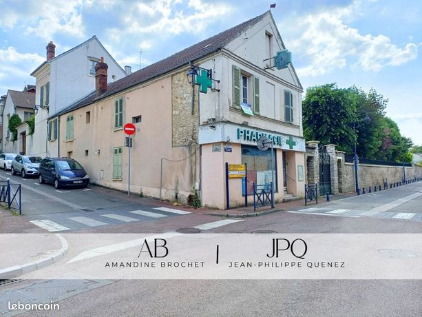4 Schlafzimmer Haus in Epone, France, Nr. 281313