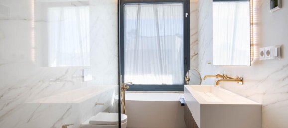 4 bedrooms Villa in Marbella, Spain No. 56010 10