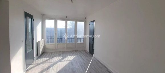 Apartamento de 1 dormitorio en Villiers-le-Bel, France No. 146629 2