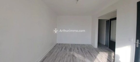 Apartamento de 1 dormitorio en Villiers-le-Bel, France No. 146629 5