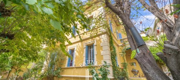 5 bedrooms Villa in Grasse, France No. 340811 3