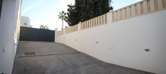 3 Schlafzimmer Villa in Marbella, Spain, Nr. 57143 4