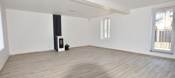 Casa de 4 dormitorios en Saint-Prix, France No. 203778 3