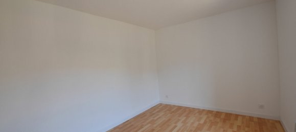 Casa de 4 dormitorios en Saint-Prix, France No. 203778 11