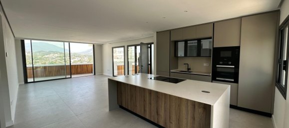 2 Schlafzimmer Penthouse in Marbella, Spain, Nr. 135653 4