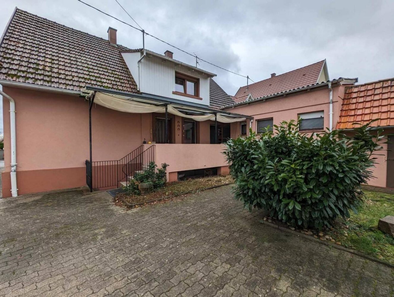 3 bedrooms House in Schirrhoffen, France No. 73642