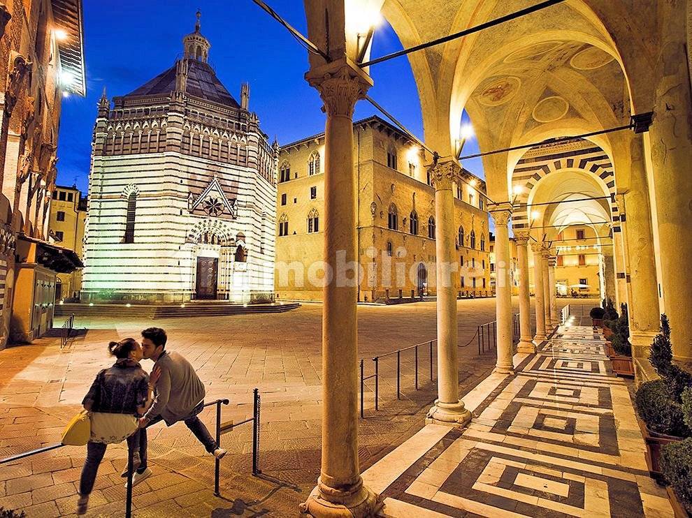 3 bedrooms Apartment in Pistoia, Italy No. 234297