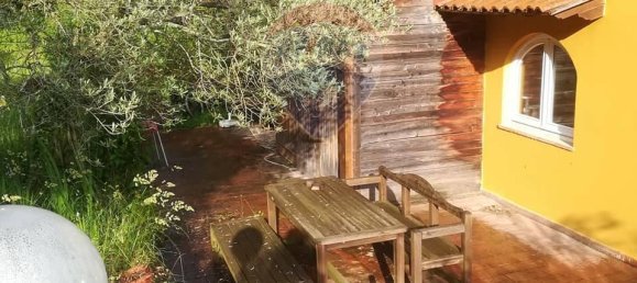 5 rooms Apartment in Reggello, Italy No. 37723 3