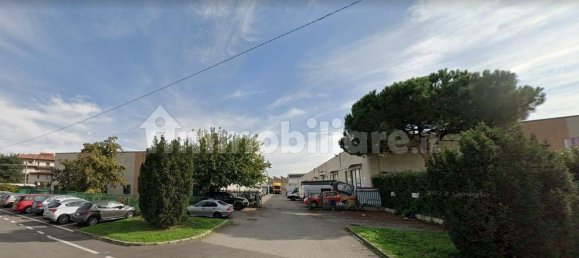 Entrepôt à Monza, Italy 3300m² No. 215673 13