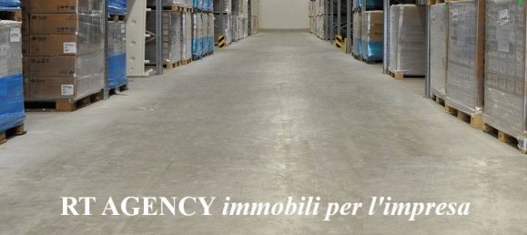 Entrepôt à Monza, Italy 3300m² No. 215673 19