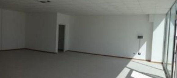 114m² Warehouse in Lucca, Italy No. 62737 6