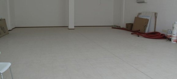 114m² Warehouse in Lucca, Italy No. 62737 9