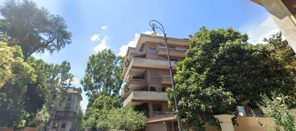 3 bedrooms Apartment in Rome, Italy No. 348267 3