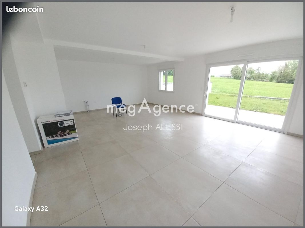 Дом с 3 спальнями в Курсель-Шосси, Франция № 68684