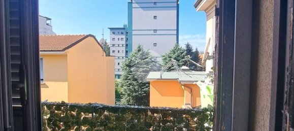 2 bedrooms Apartment in Milan, Italy No. 360699 9