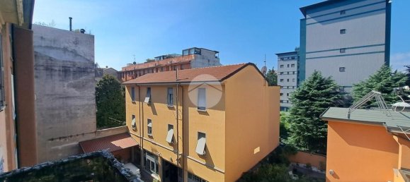2 bedrooms Apartment in Milan, Italy No. 360699 8