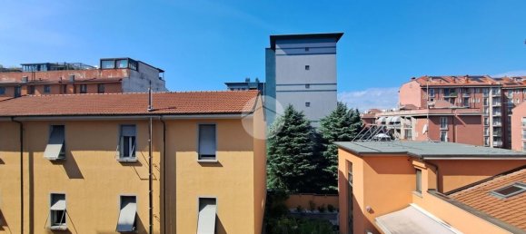 2 bedrooms Apartment in Milan, Italy No. 360699 19