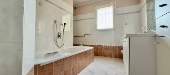 Casa de 4 dormitorios en Mauguio, France No. 345393 14