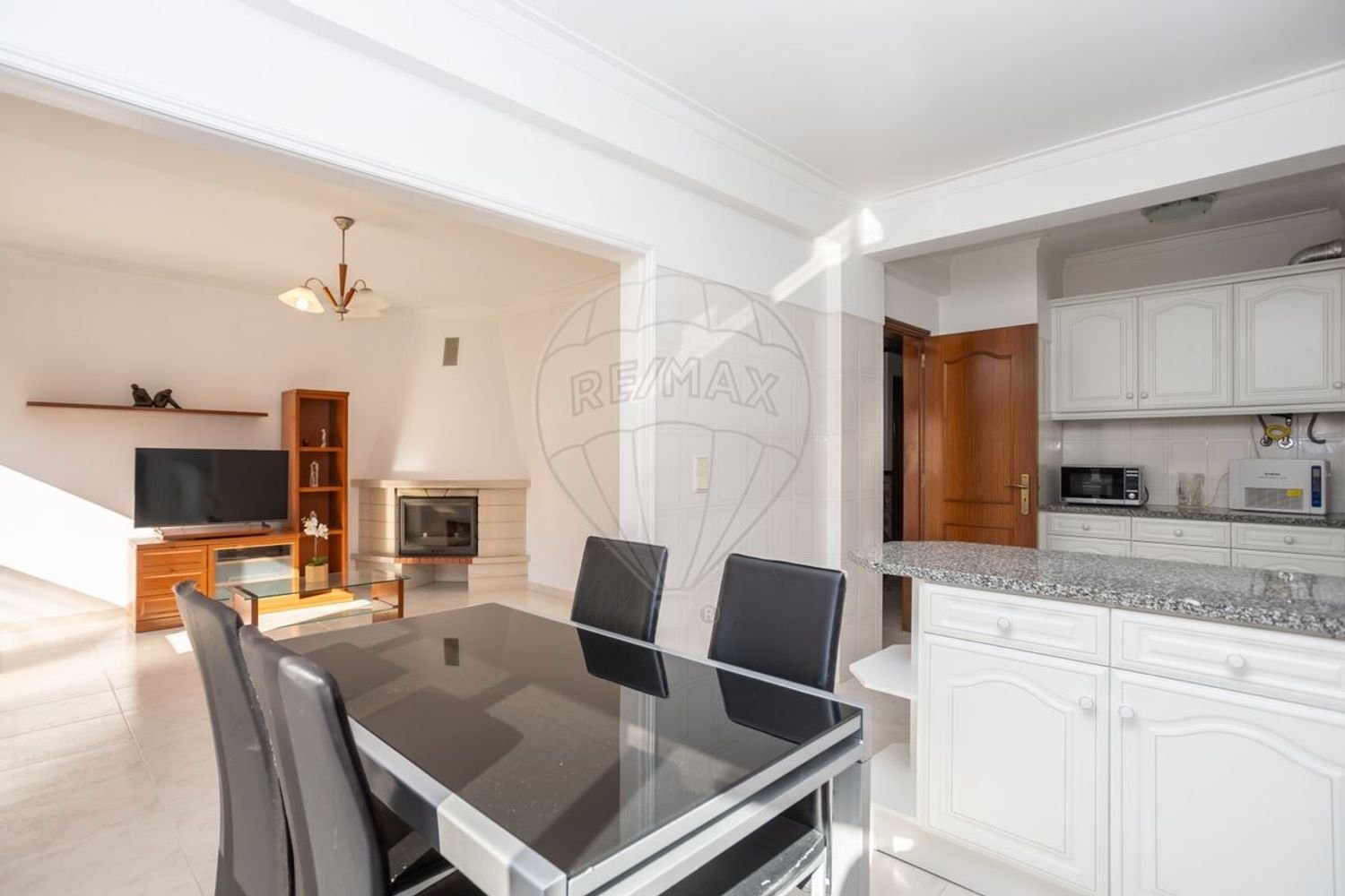 3 Schlafzimmer Wohnung in Almada, Portugal, Nr. 220555