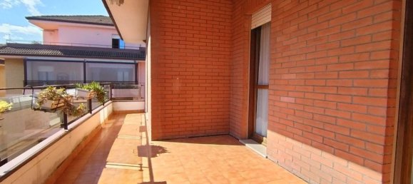 Apartamento de 4 dormitorios en Pesaro, Italy No. 329921 12