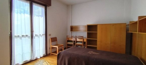 Apartamento de 4 dormitorios en Pesaro, Italy No. 329921 10