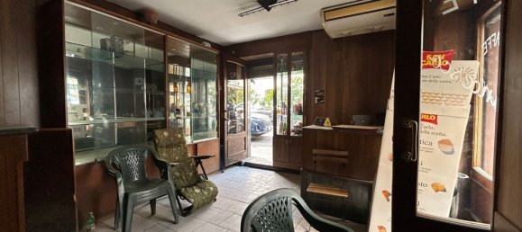 Gewerbliche Immobilie in Naples, Italy 73m², Nr. 267579 13