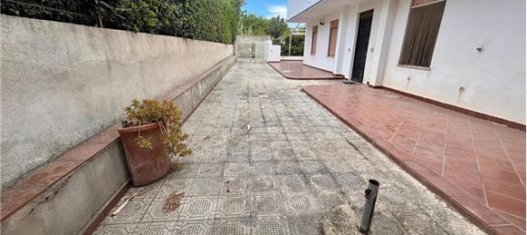 4غرفة منزل في Barcellona Pozzo di Gotto, Italy رقم 77698 11