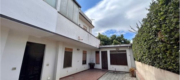 4غرفة منزل في Barcellona Pozzo di Gotto, Italy رقم 77698 10