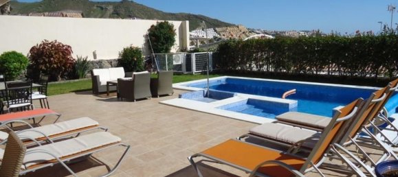 3 Schlafzimmer Haus in Adeje, Spain, Nr. 146201 4