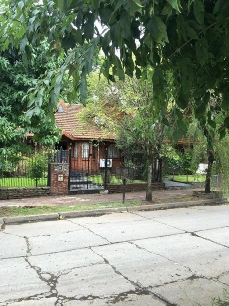 3 Schlafzimmer Haus in Tres de Febrero, Argentina, Nr. 74812