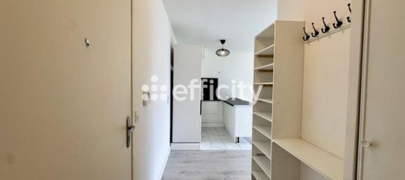 2 bedrooms Apartment in Bondy, France No. 360055 7