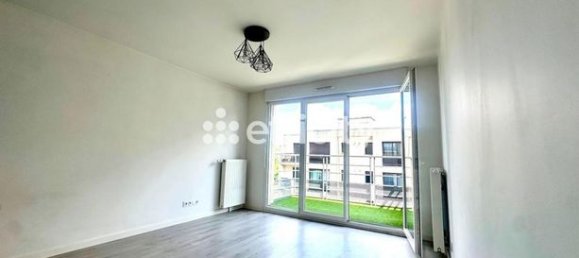 2 bedrooms Apartment in Bondy, France No. 360055 2