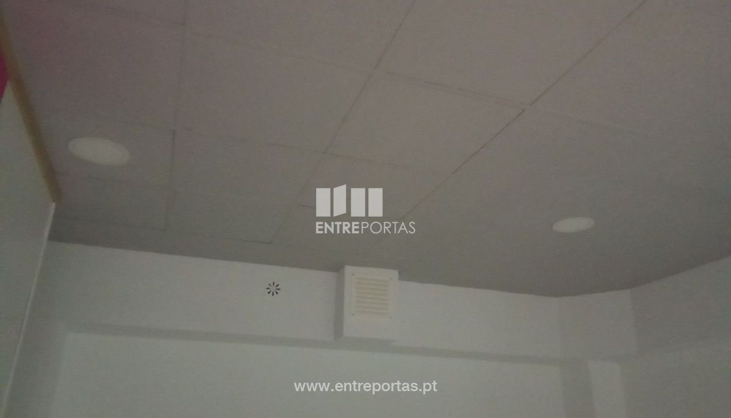 Коммерческая недвижимость 17м² в Каминья, Португалия № 61943