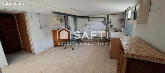 2 bedrooms House in Laon, France No. 49823 8