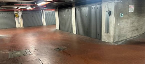15m² Garage in Bologna, Italy No. 27988 4