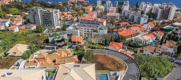 3 bedrooms Villa in Funchal, Portugal No. 94326 35