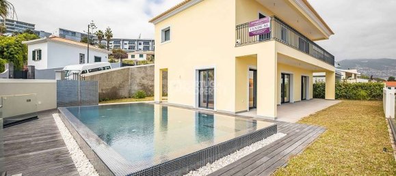 3 bedrooms Villa in Funchal, Portugal No. 94326 2