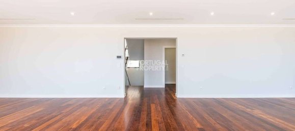 3 bedrooms Villa in Funchal, Portugal No. 94326 7