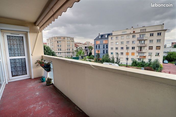 Apartamento de 3 dormitorios en Aubervilliers, France No. 312406
