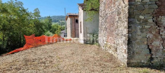 3 bedrooms House in Alta Val Tidone, Italy No. 69494 3