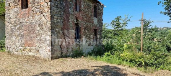 3 bedrooms House in Alta Val Tidone, Italy No. 69494 13